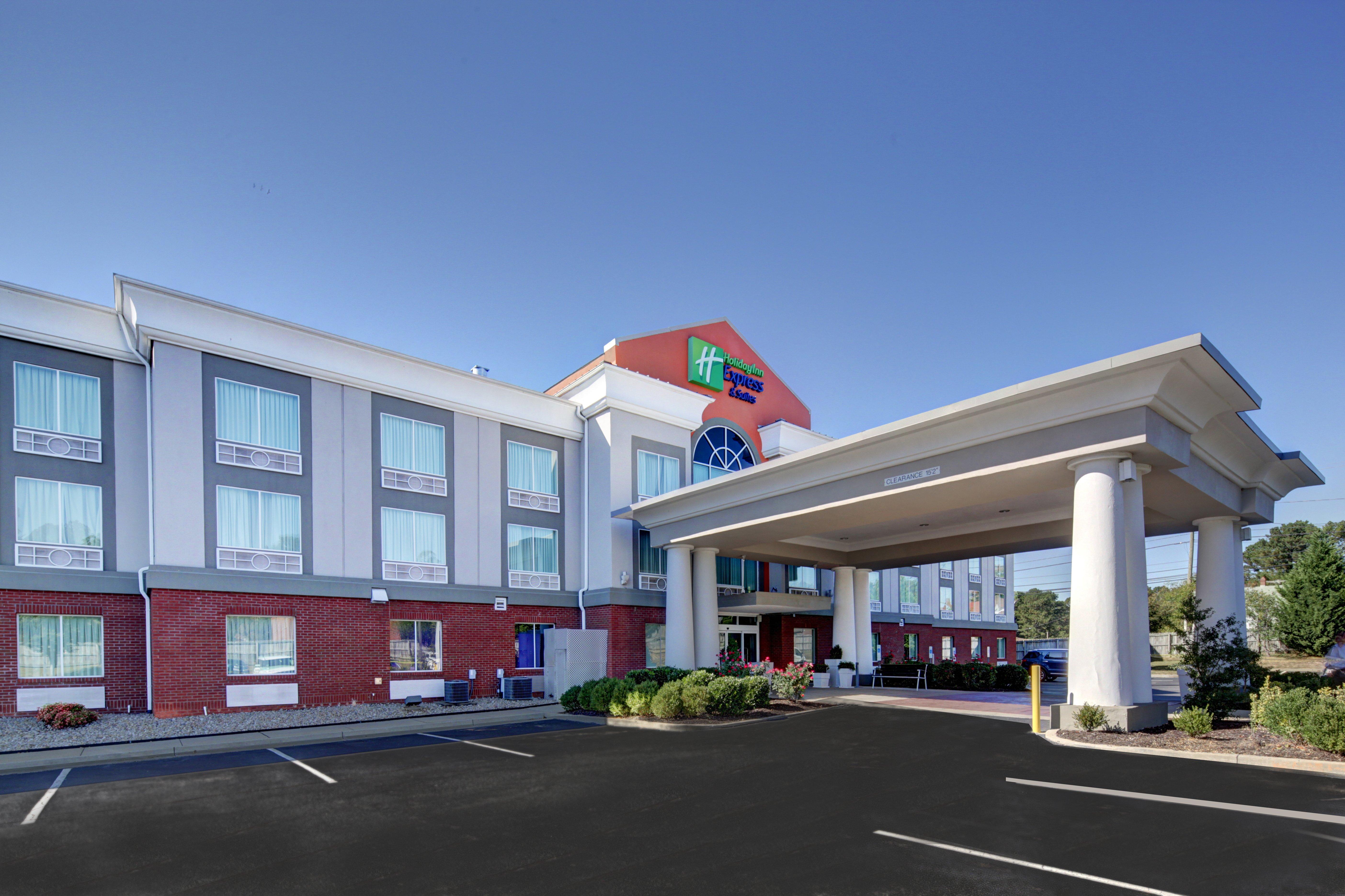 Holiday Inn Express Hotel & Suites Emporia, An Ihg Hotel Exterior photo