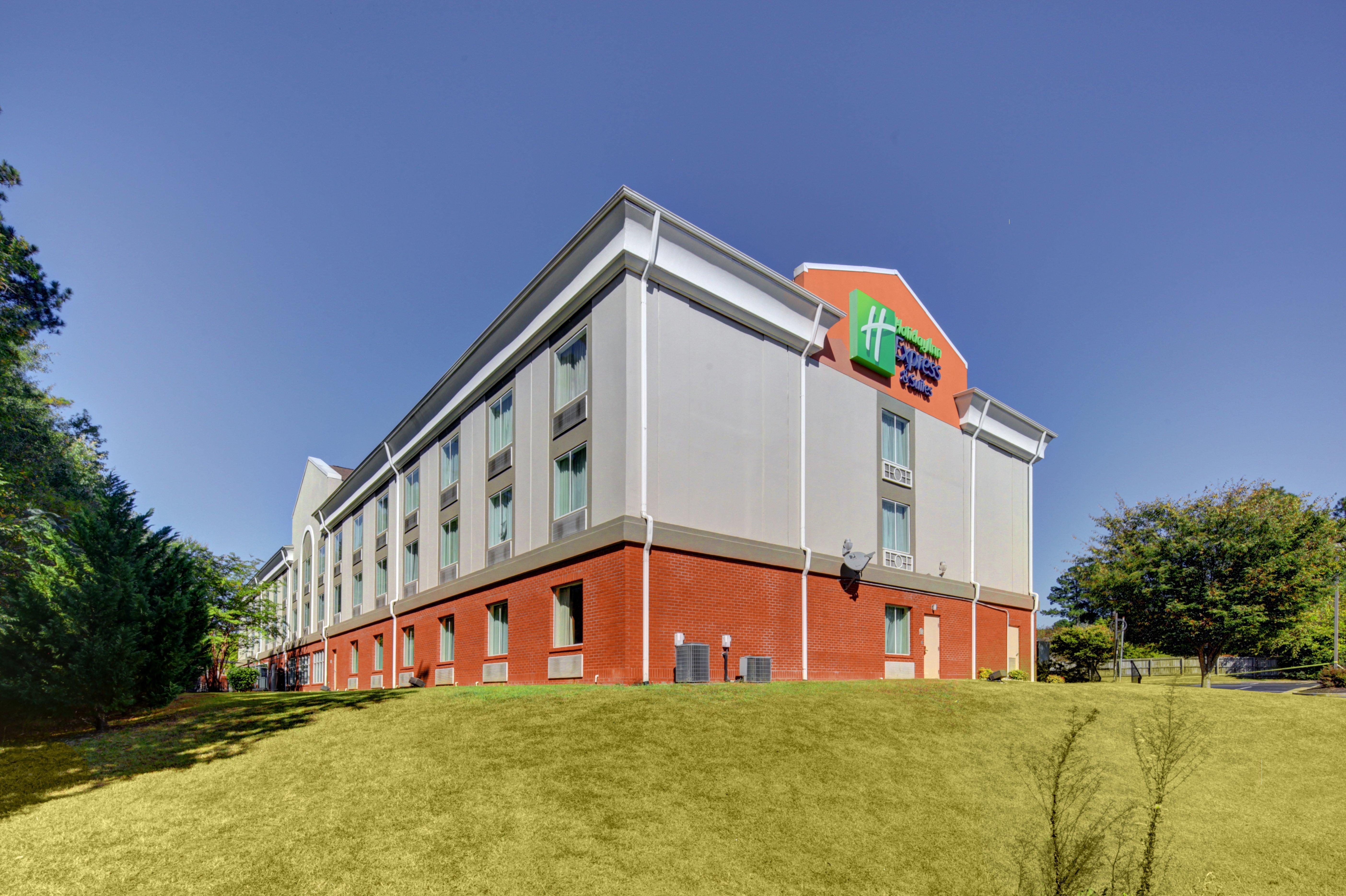 Holiday Inn Express Hotel & Suites Emporia, An Ihg Hotel Exterior photo